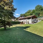 Residenza Jasmine Yellow Apartment